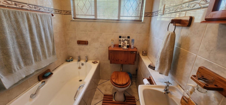 3 Bedroom Property for Sale in Wilgehof Free State